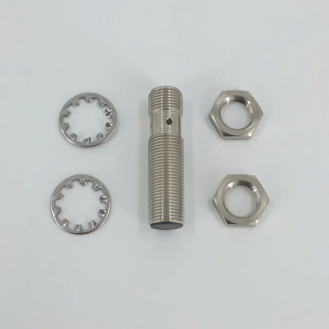 Inductive sensor M12 NO 4 mm